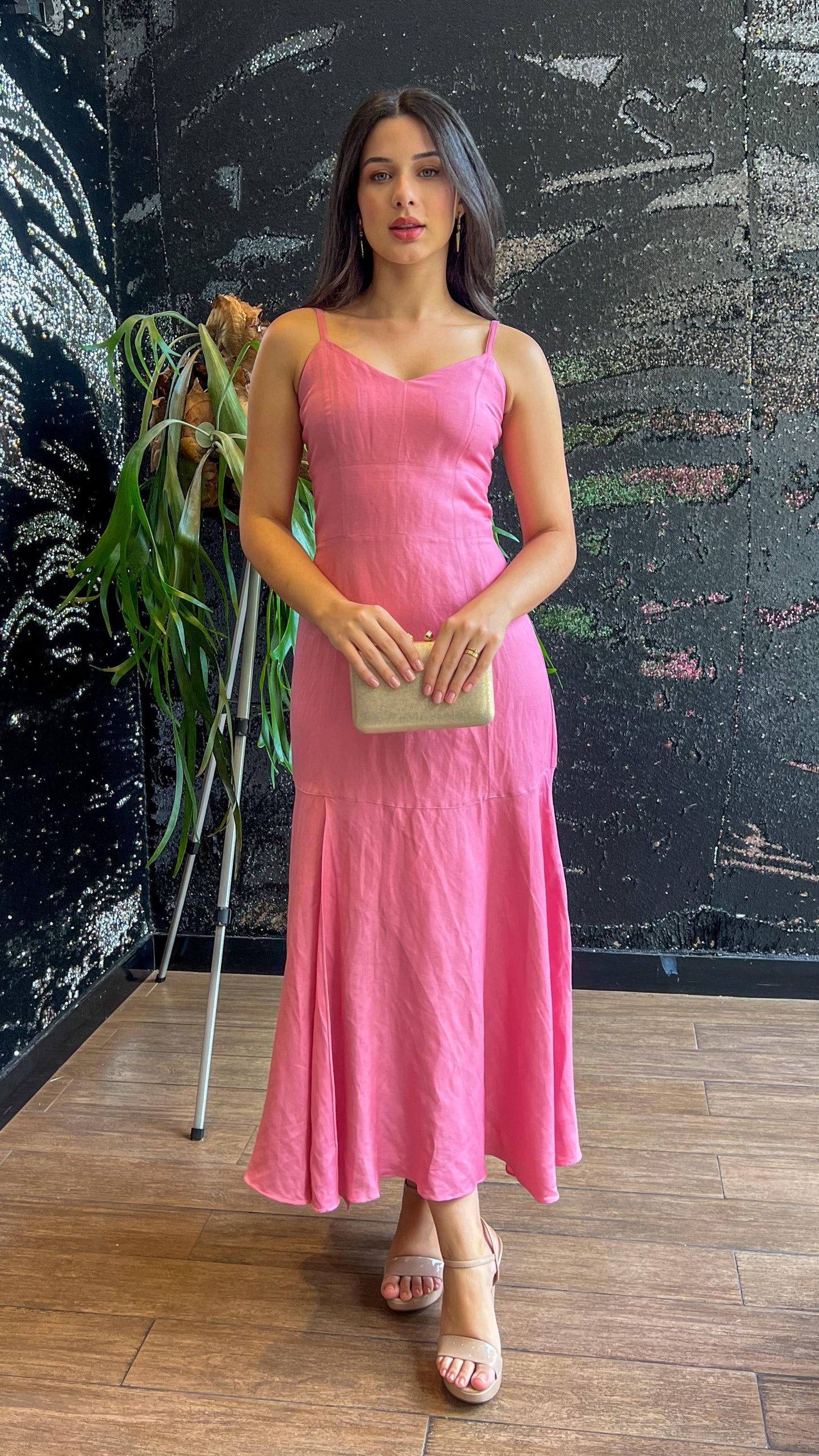 Vestido longo rosa de alça