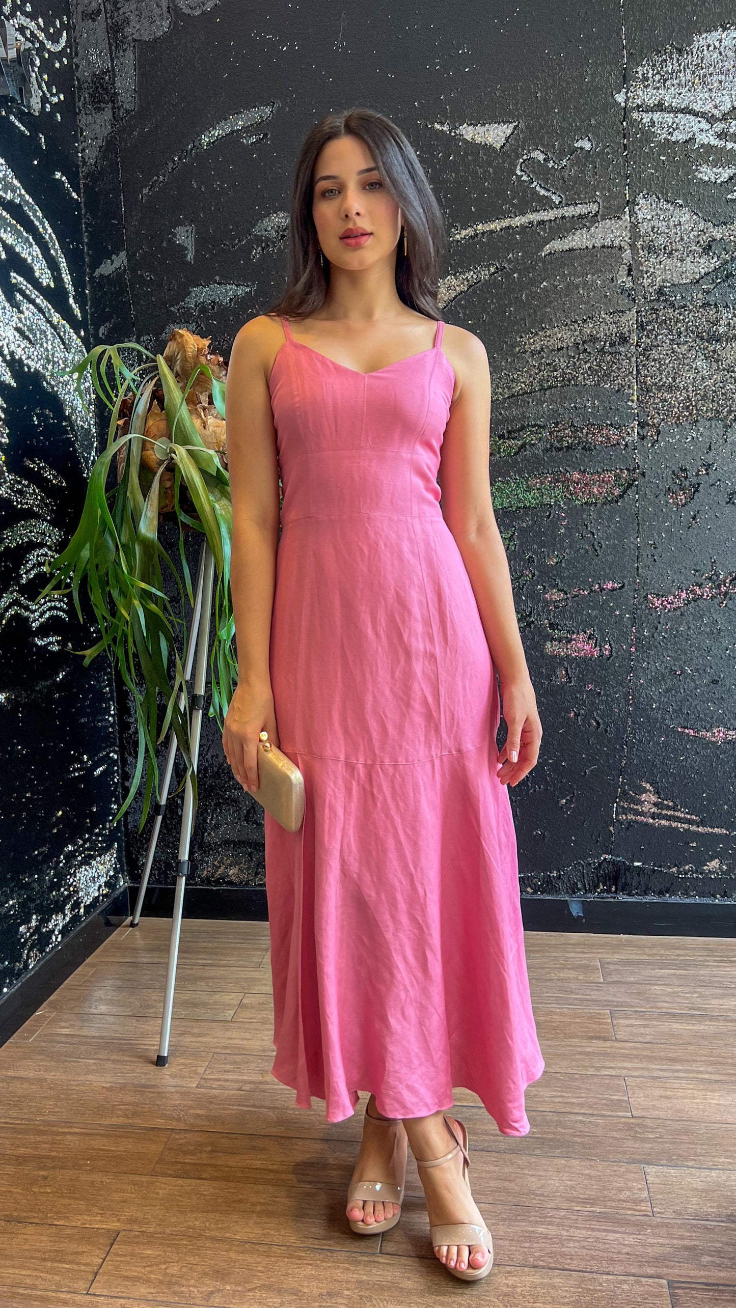 Vestido longo rosa de alça