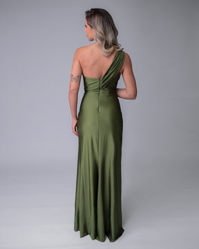 Vestido longo verde oliva com transpasse e fenda